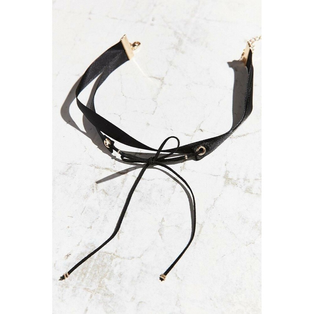Urban Outfitters Women's Black Satin Lace-up Choker NWT 45.00